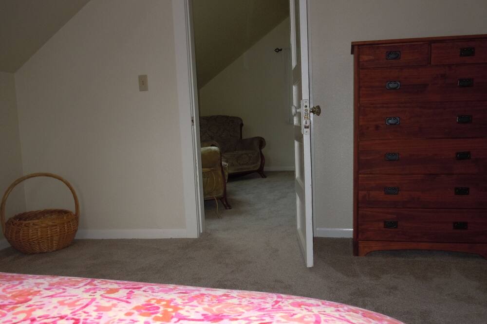 Photo of Bedroom in Harrison