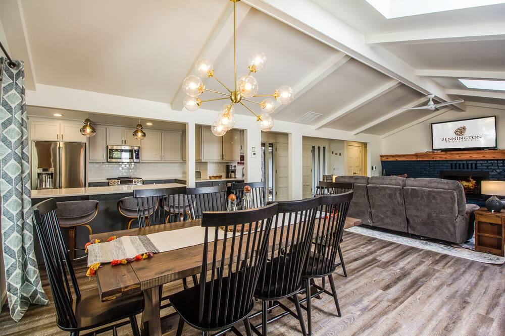 Photo of Bedroom in Sunriver