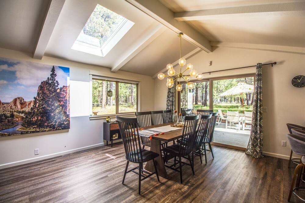 Photo of Livingroom in Sunriver