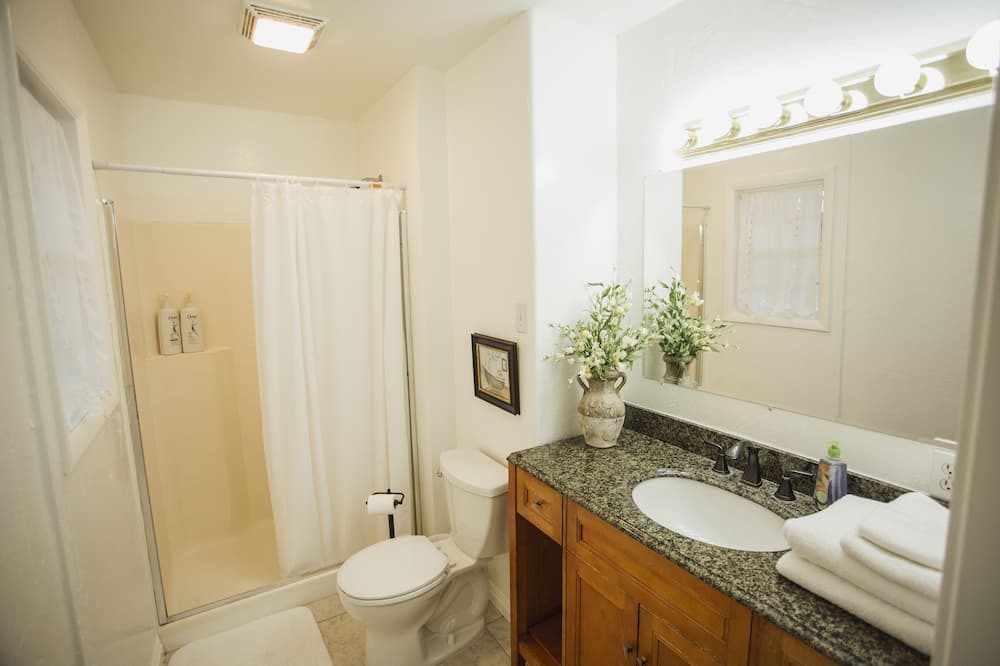 Photo of Bathroom in Sugar City