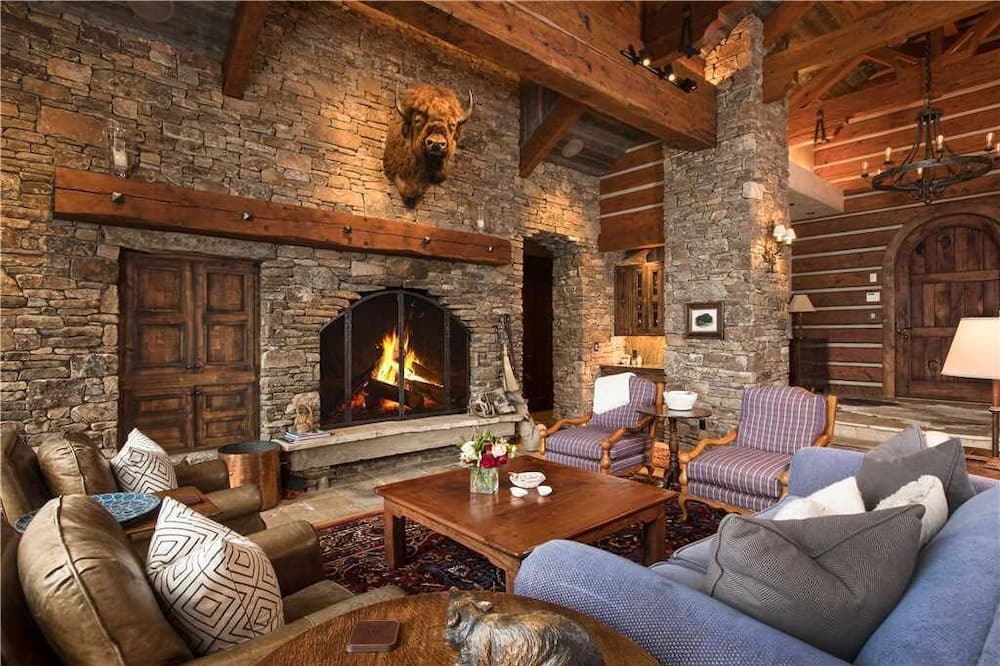Photo of Livingroom in Granite Ridge