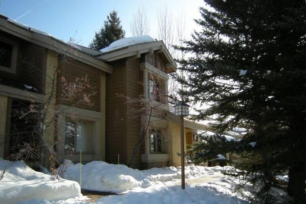 Photo of Others in Elkhorn Village