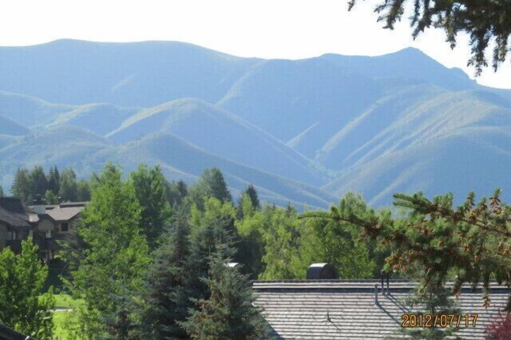 Photo of Bedroom in Elkhorn Village