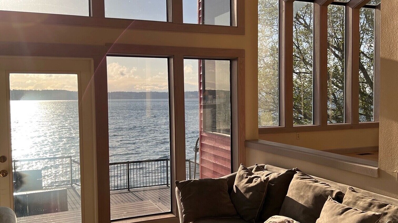 Photo of Livingroom in Seahurst