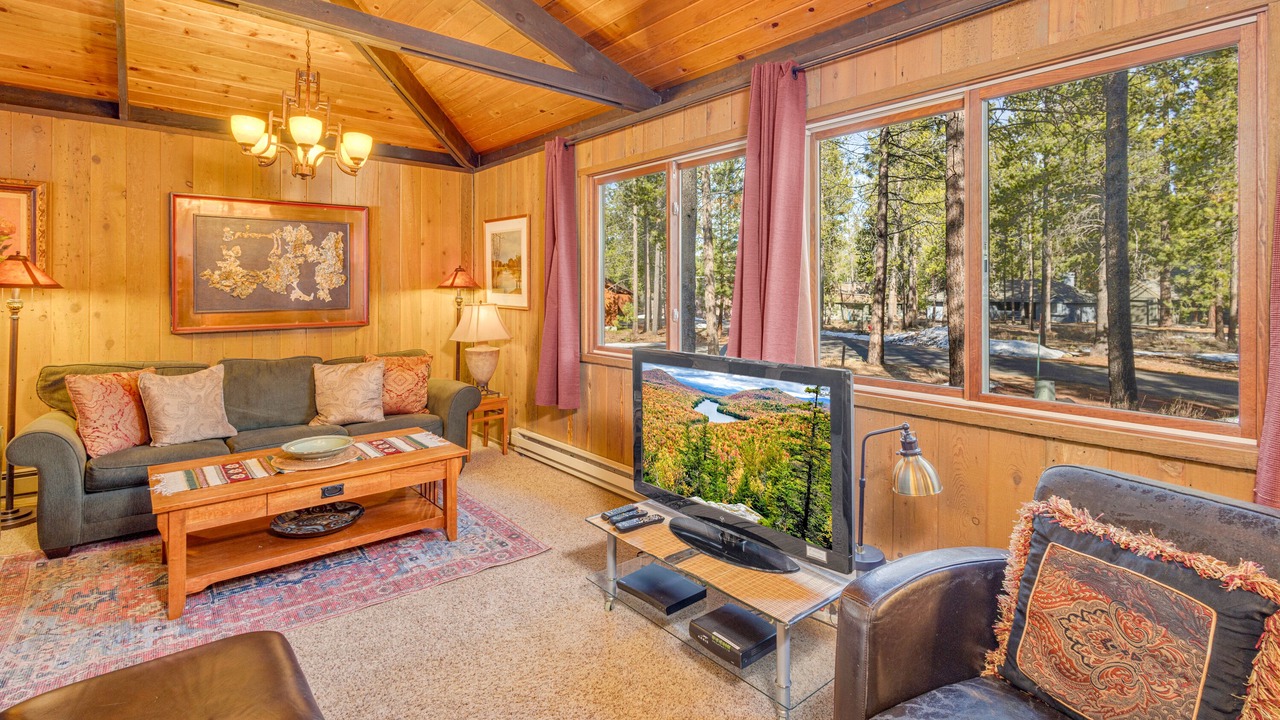Photo of Livingroom in Sunriver