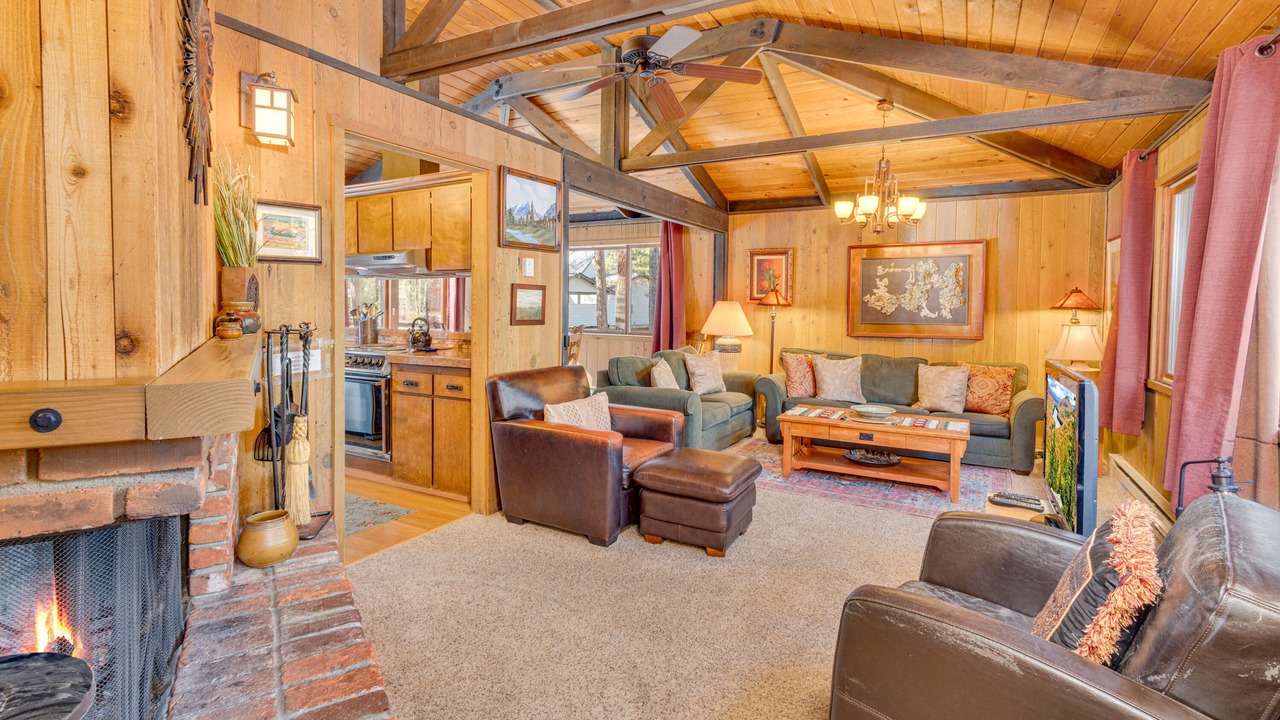Photo of Livingroom in Sunriver