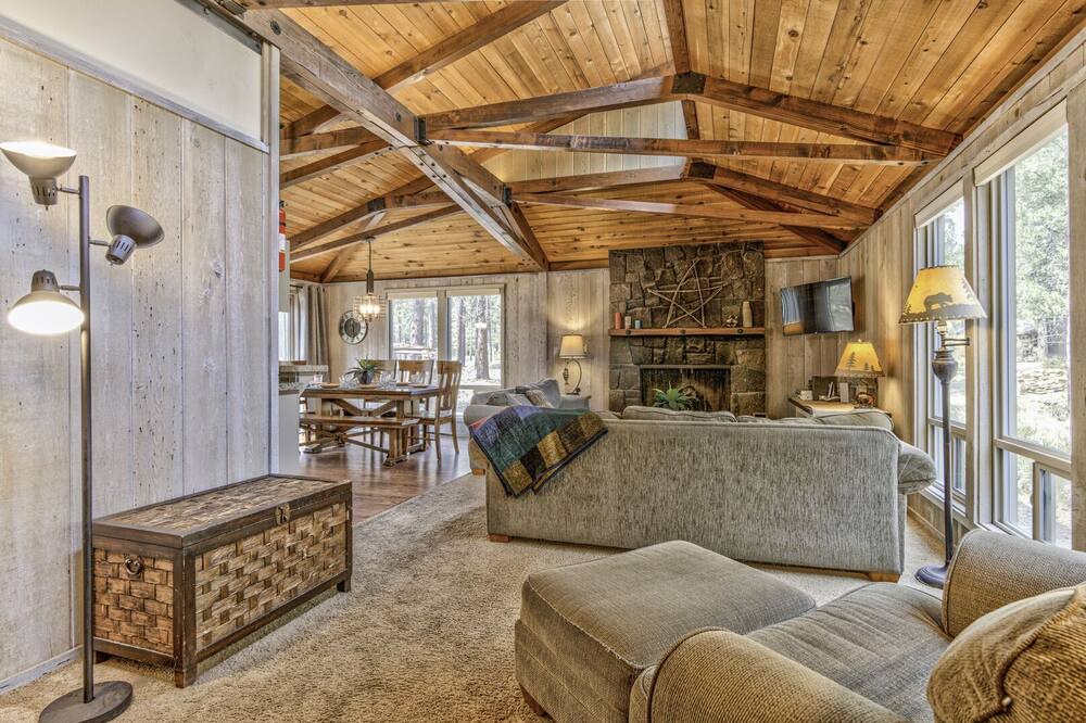 Photo of Livingroom in Sunriver