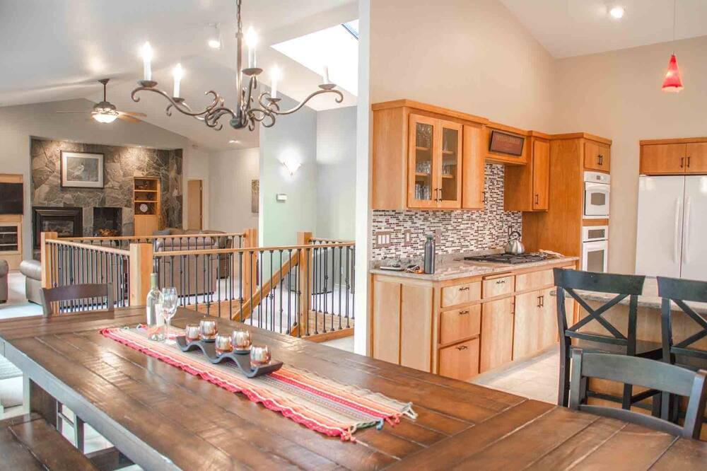 Photo of Bedroom in Sunriver