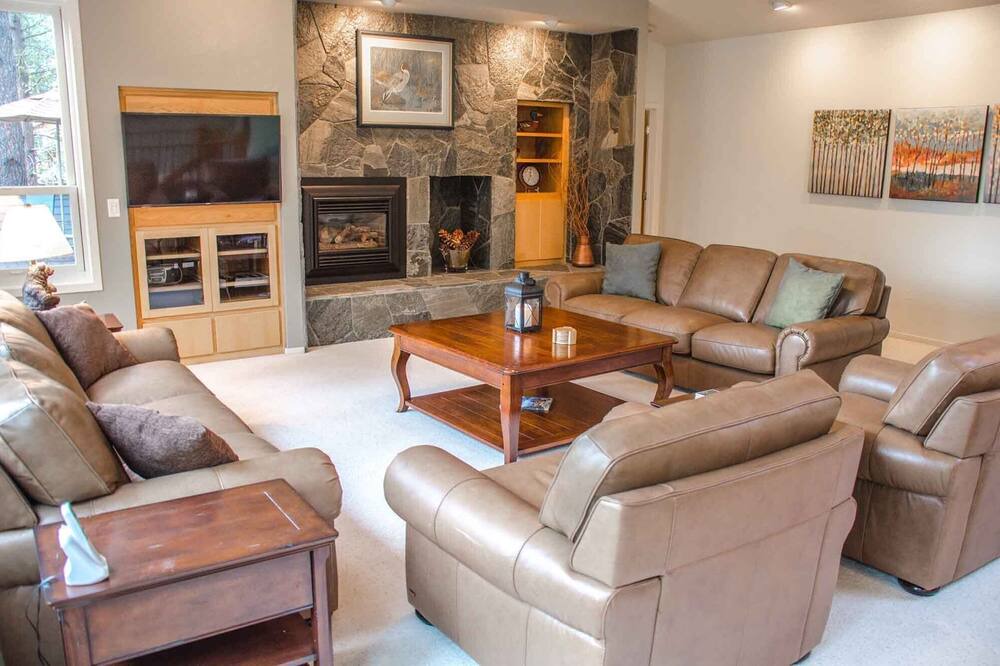 Photo of Livingroom in Sunriver