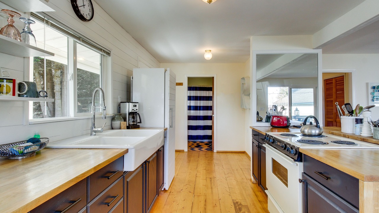 Photo of Kitchen in Port Ludlow
