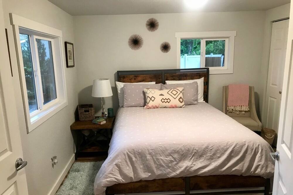 Photo of Bedroom in Hayden Lake
