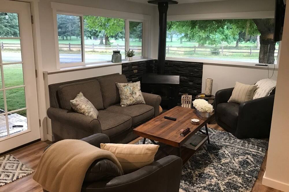 Photo of Livingroom in Hayden Lake