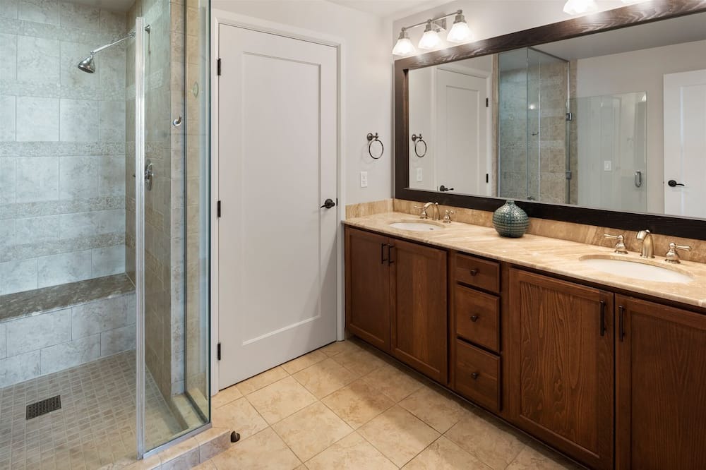 Photo of Bathroom in Sandpoint