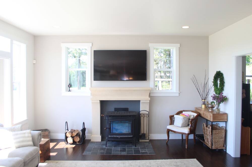 Photo of Livingroom in Coupeville