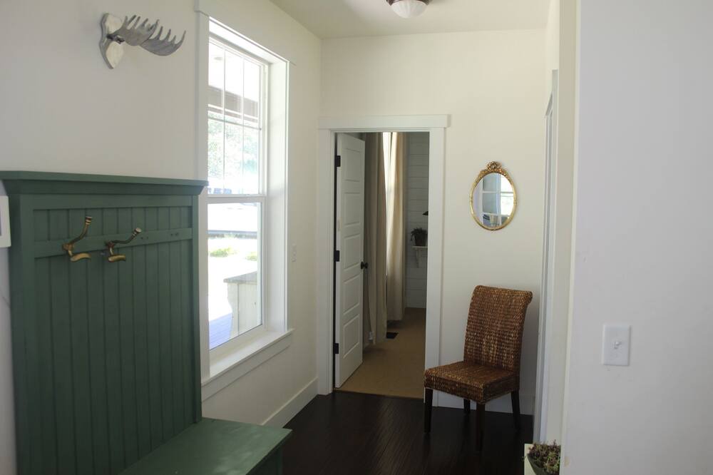 Photo of Bedroom in Coupeville