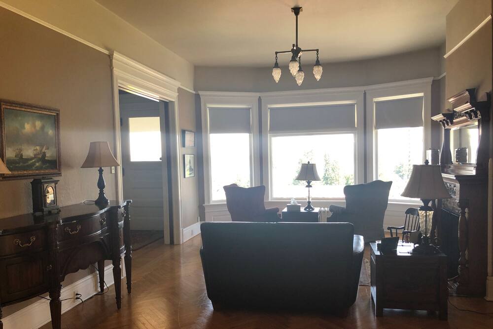 Photo of Bedroom in North End