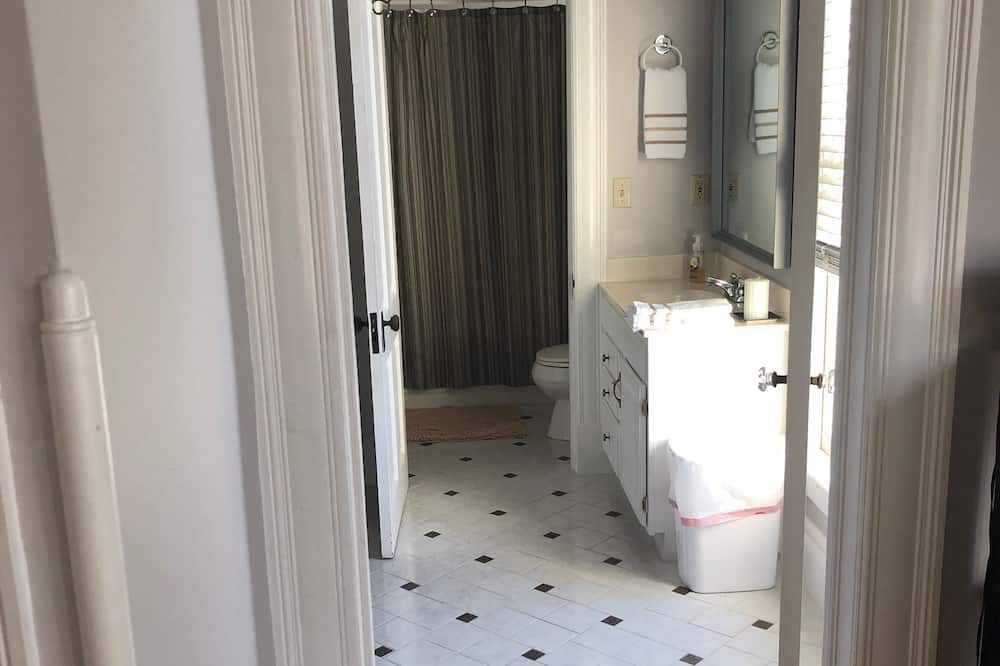 Photo of Bathroom in North End