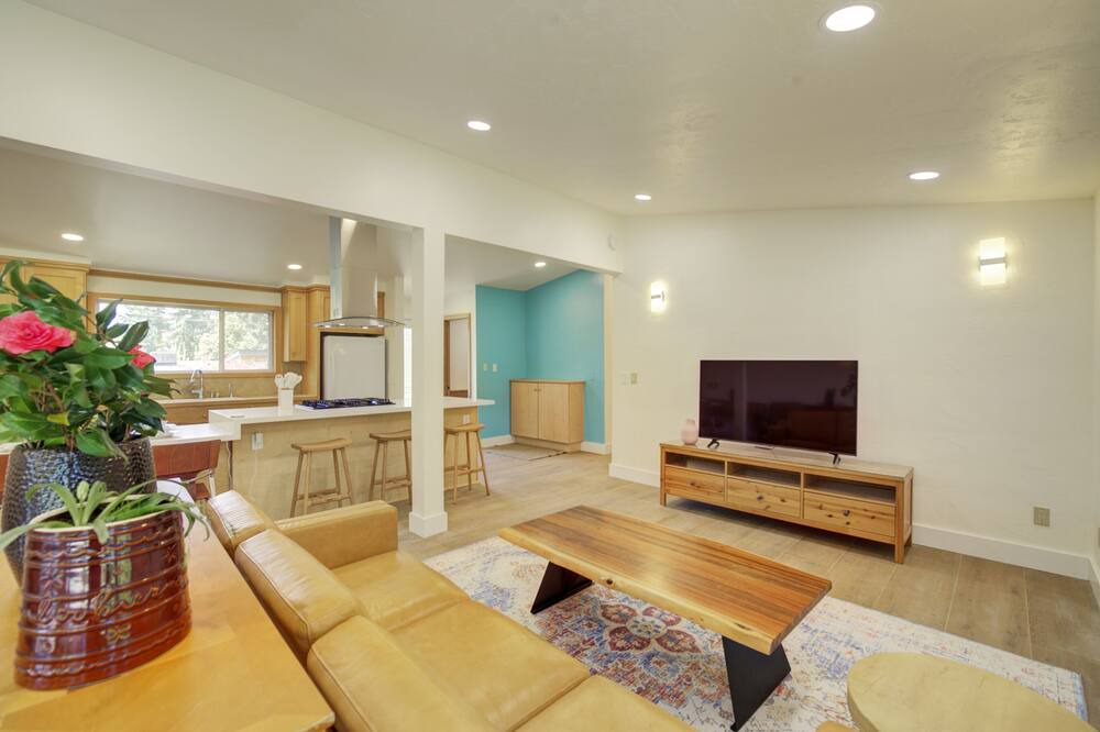Photo of Livingroom in Mercer Island