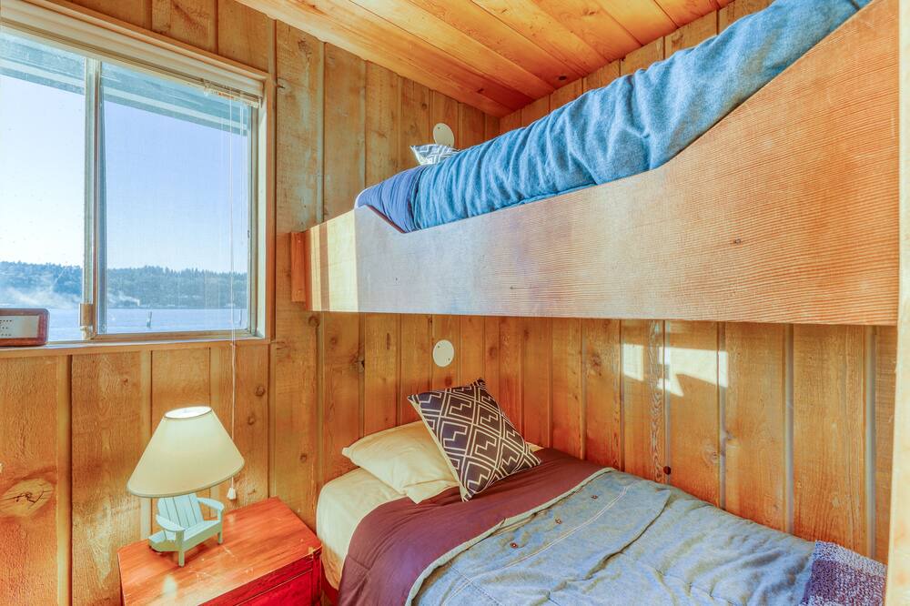 Photo of Bedroom in Clinton