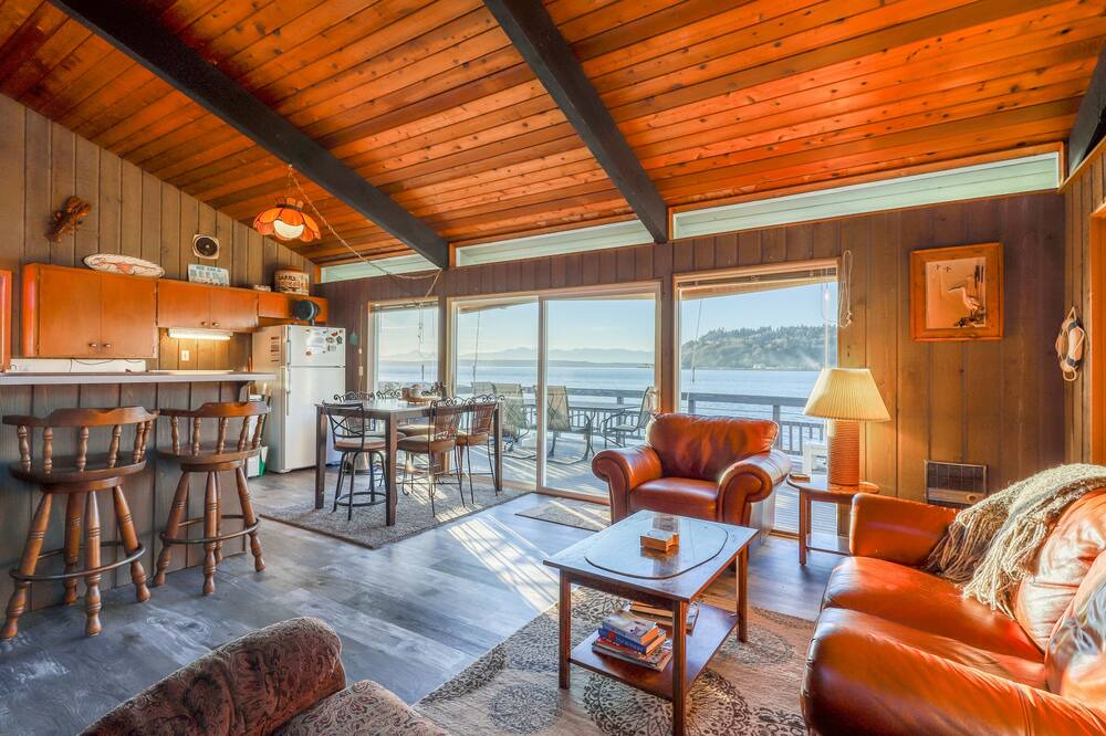 Photo of Livingroom in Clinton