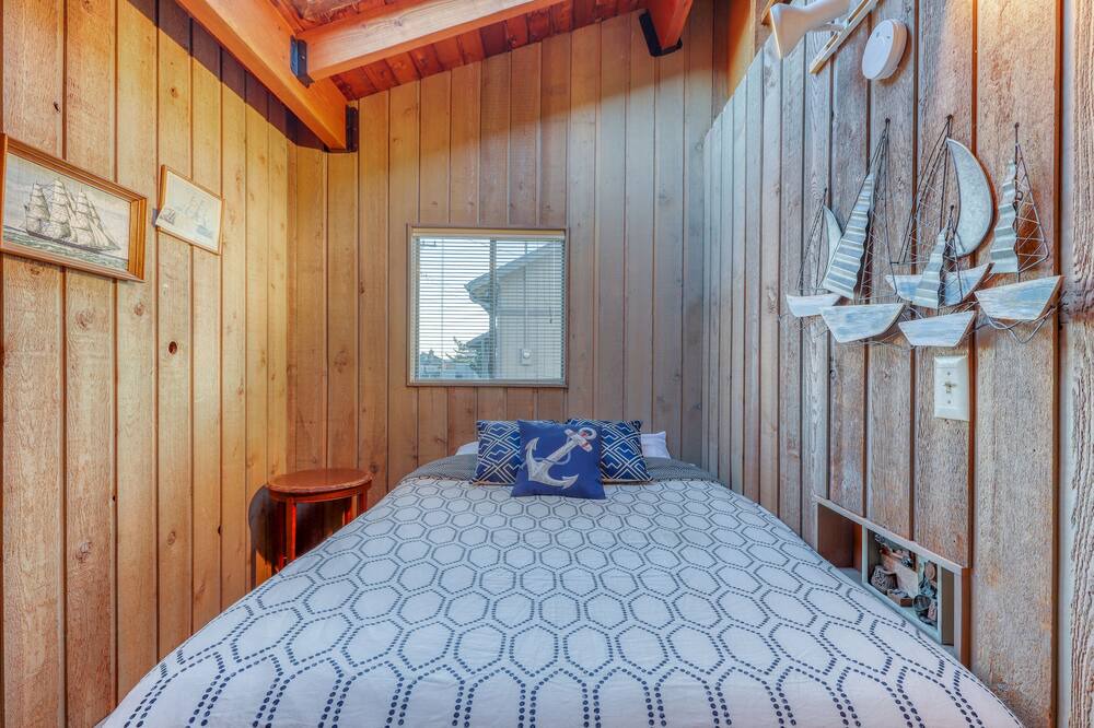 Photo of Bedroom in Clinton