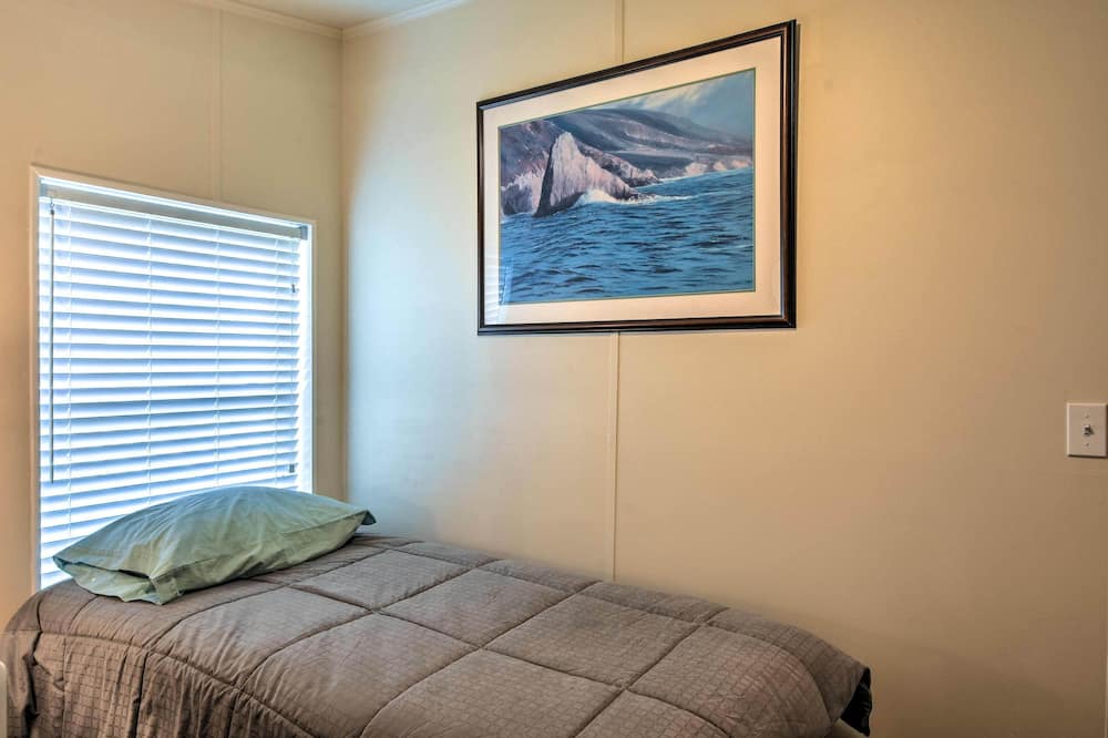 Photo of Bedroom in Chiloquin