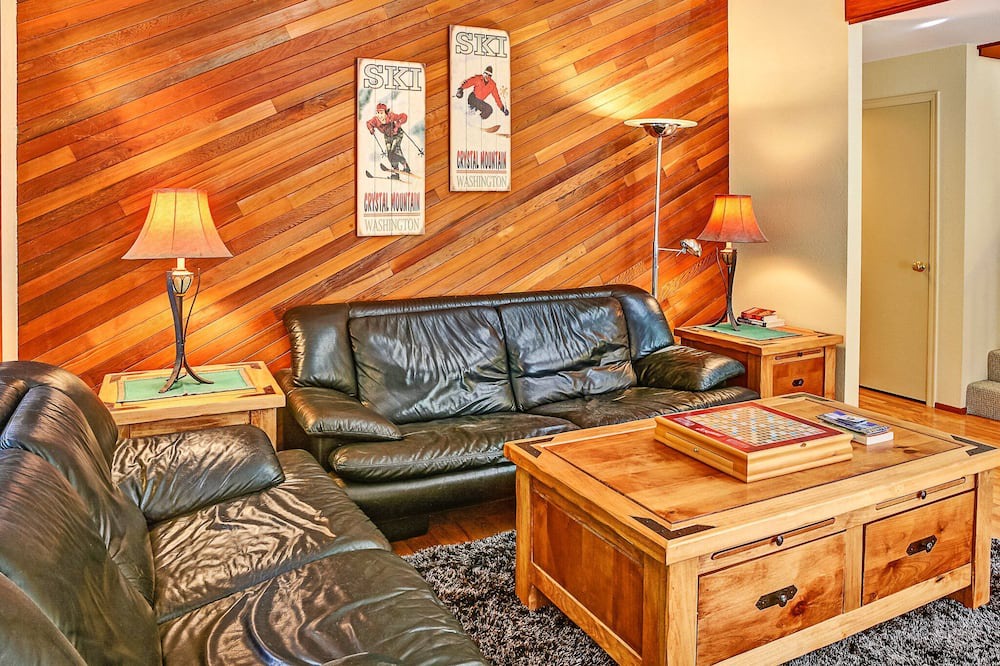 Photo of Livingroom in Enumclaw