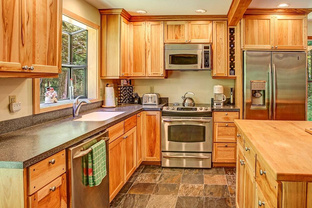Photo of Kitchen in Enumclaw