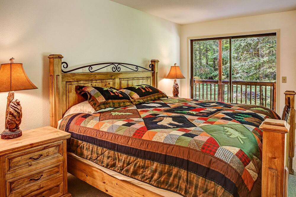 Photo of Bedroom in Enumclaw