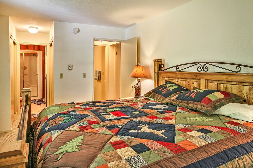 Photo of Bedroom in Enumclaw