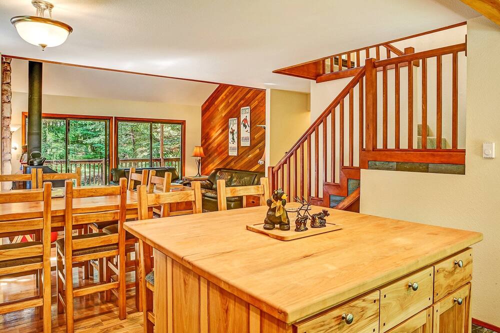 Photo of Kitchen in Enumclaw