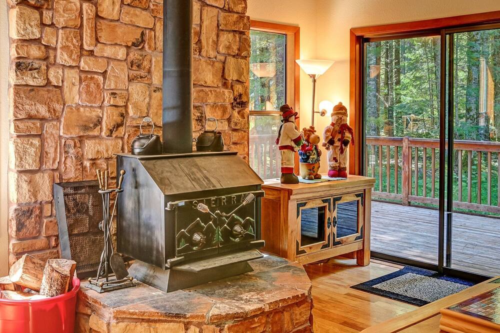 Photo of Livingroom in Enumclaw