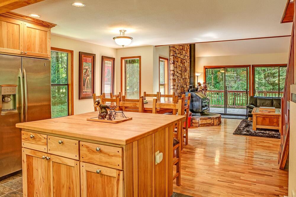 Photo of Kitchen in Enumclaw