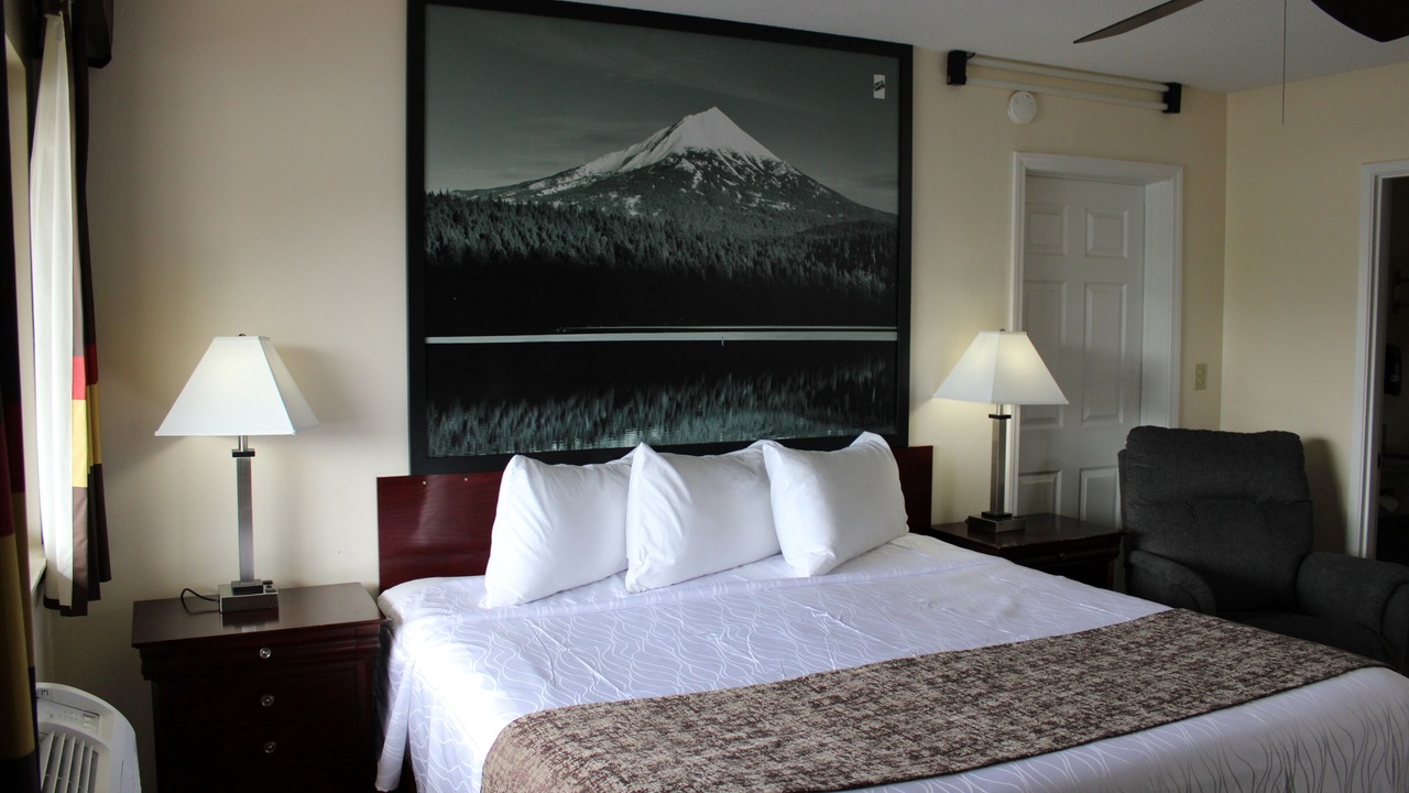 Photo of Bedroom in Ashland