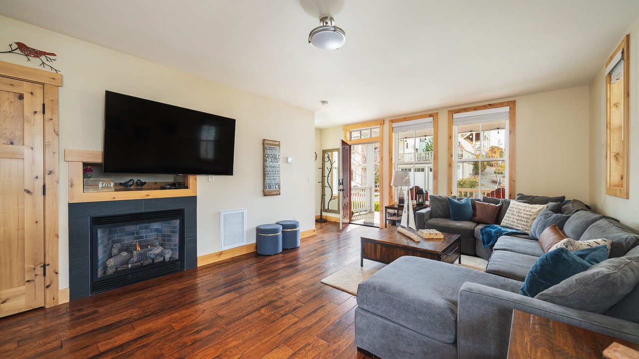 Photo of Livingroom in Chelan