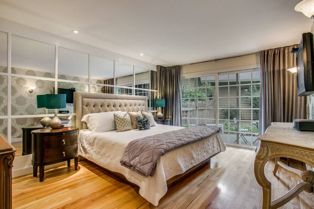 Photo of Bedroom in Mercer Island