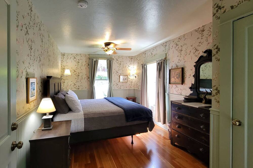 Photo of Others in Siskiyou-Hargadine Historic District