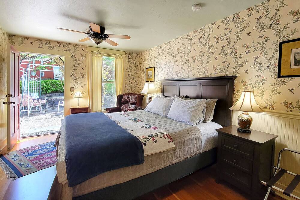 Photo of Others in Siskiyou-Hargadine Historic District