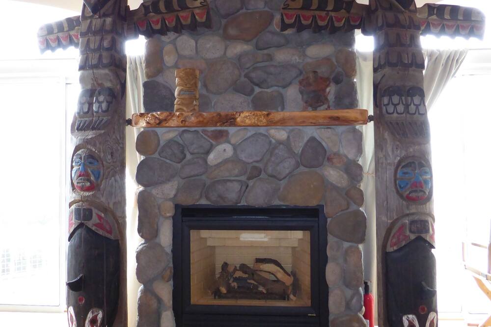 Photo of Livingroom in La Conner