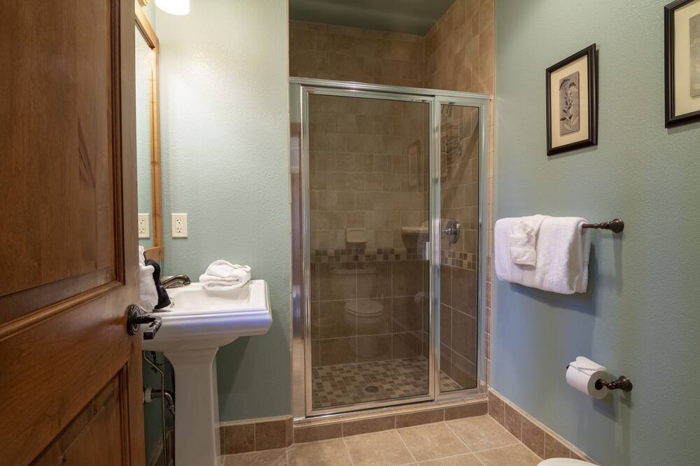 Photo of Bathroom in Tamarack Resort