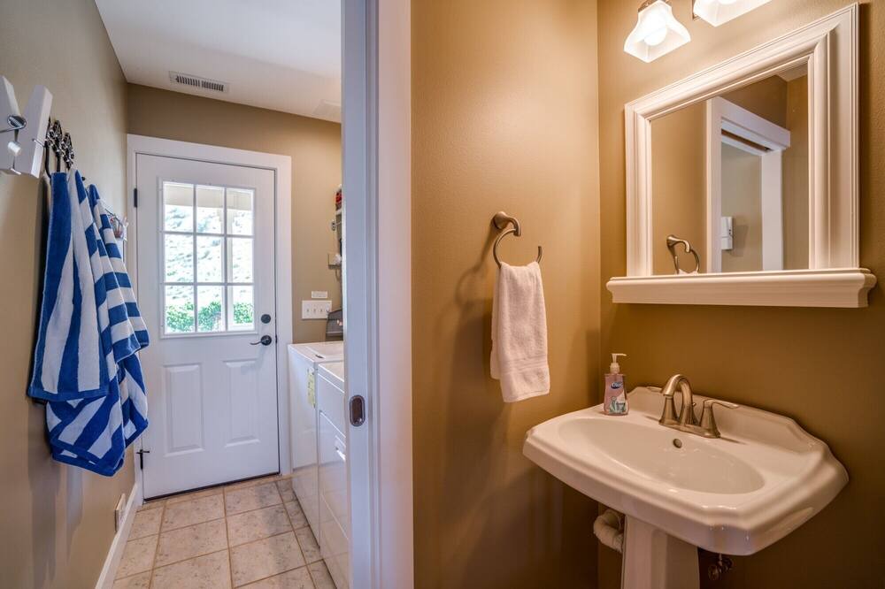 Photo of Bathroom in Chelan