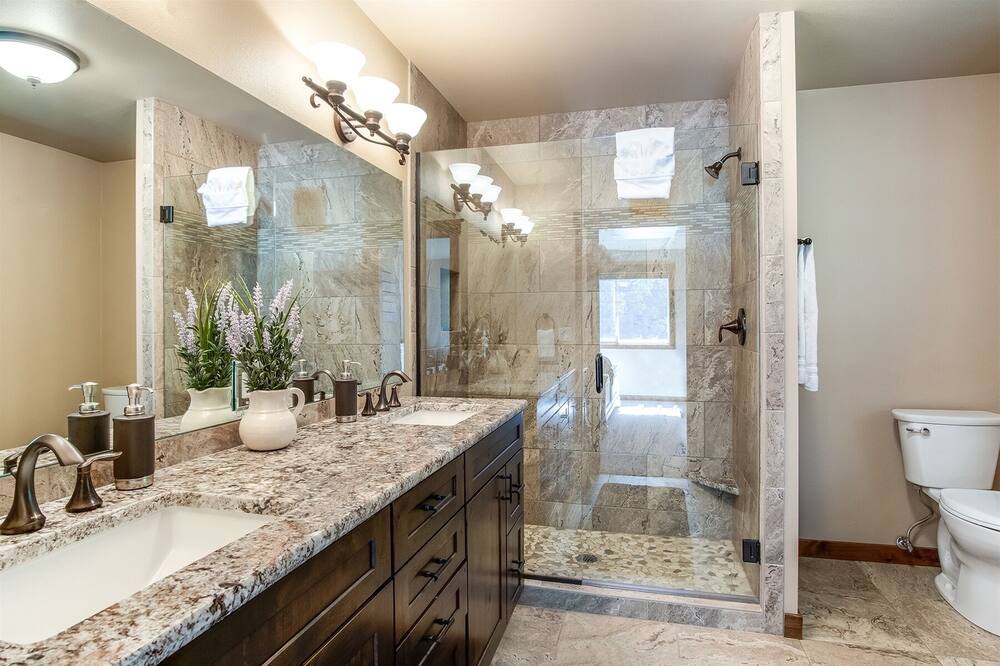 Photo of Bathroom in Sandpoint