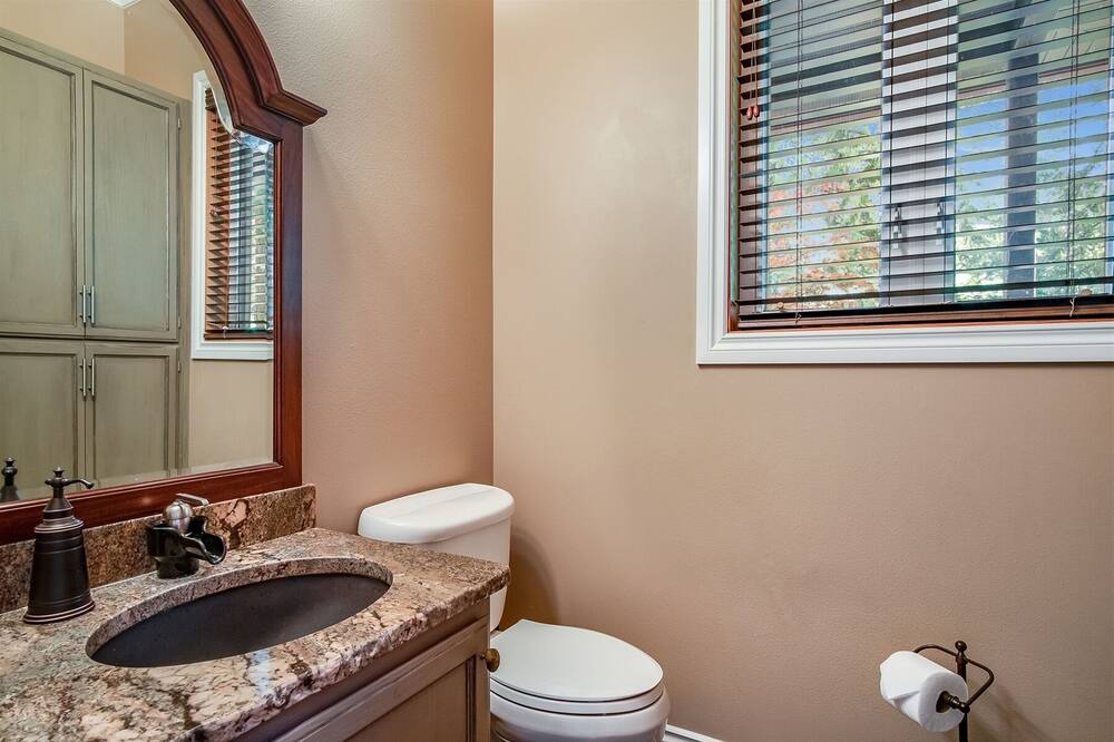 Photo of Bedroom in Sandpoint