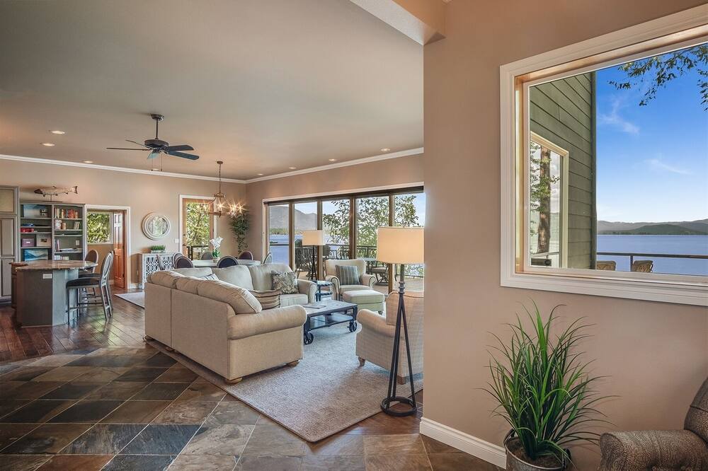 Photo of Bedroom in Sandpoint