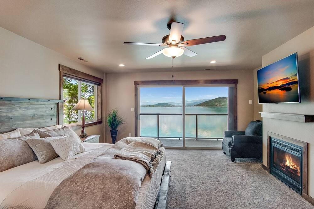 Photo of Livingroom in Sandpoint