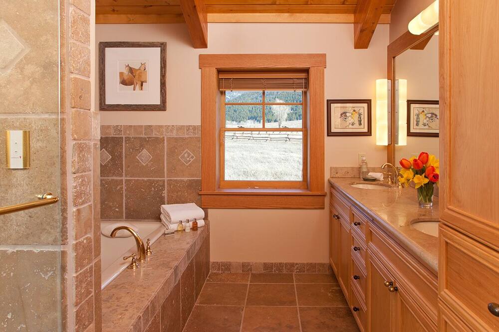 Photo of Bathroom in Jackson