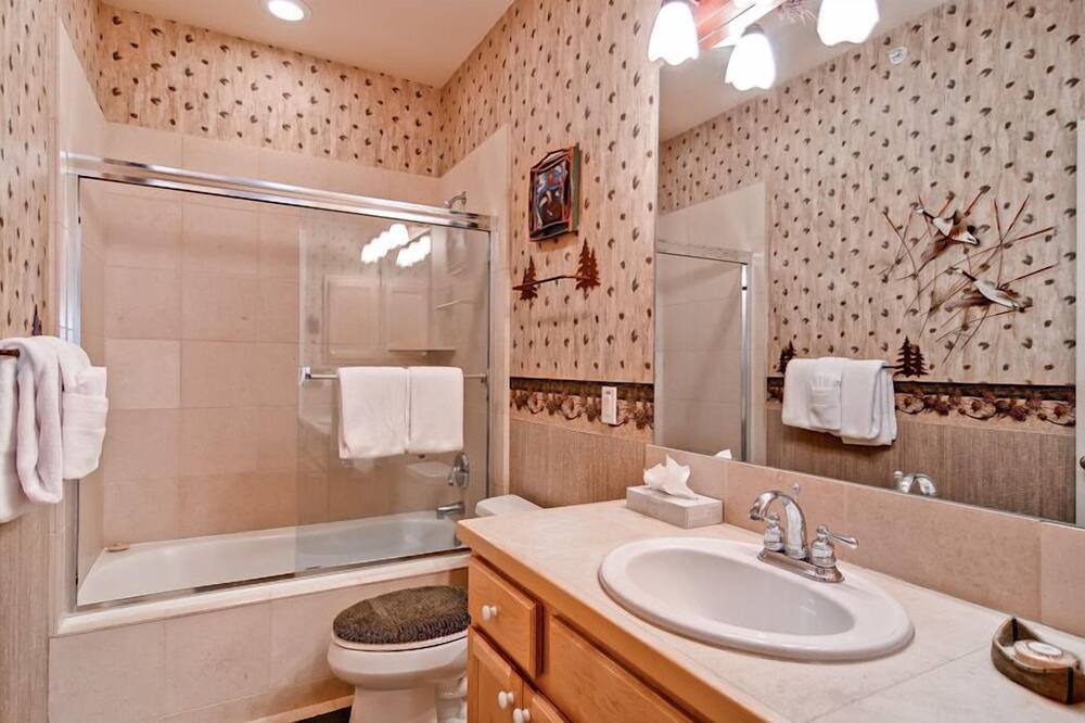 Photo of Bathroom in Ketchum