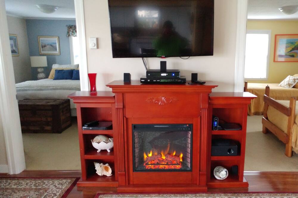 Photo of Livingroom in Port Hadlock