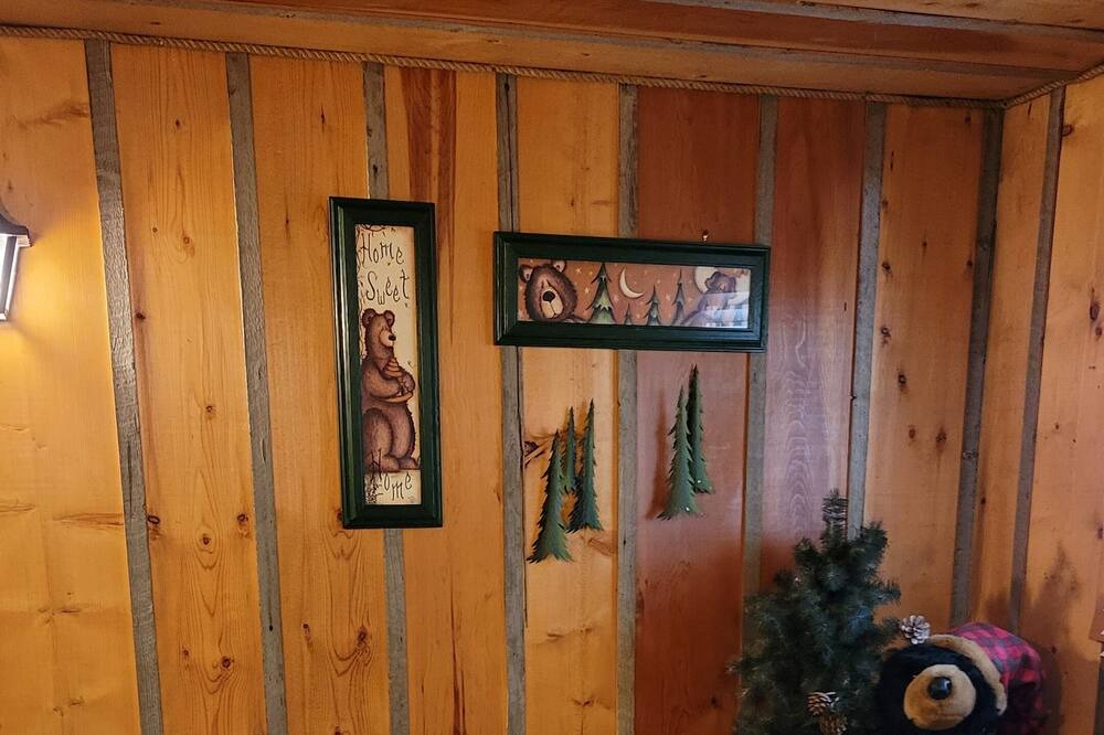 Photo of Bedroom in Island Park