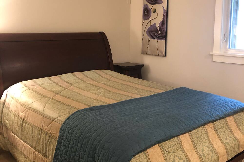 Photo of Bedroom in Union Hill-Novelty Hill